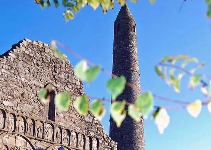 Round Tower Hotel 3*