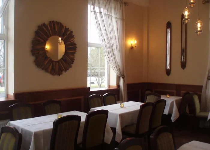 Round Tower Hotel Hotel 3*